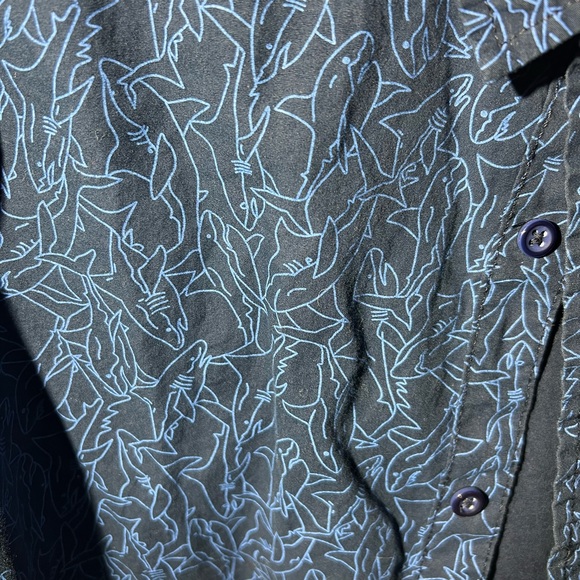 Dirty Laundry Shark Button Up - Picture 8 of 8